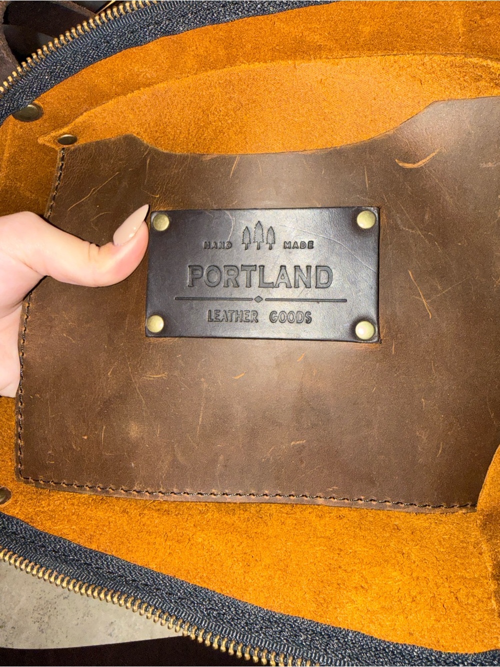 Portland Leather Goods Classic Brown Genuine Leather Purse Shoulder Bag Women's - Picture 4 of 6